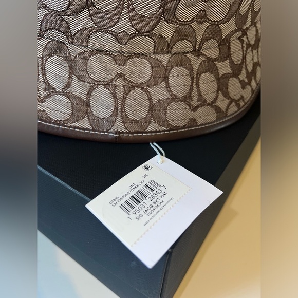 NEW! COACH Bucket Hat - Picture 4 of 7